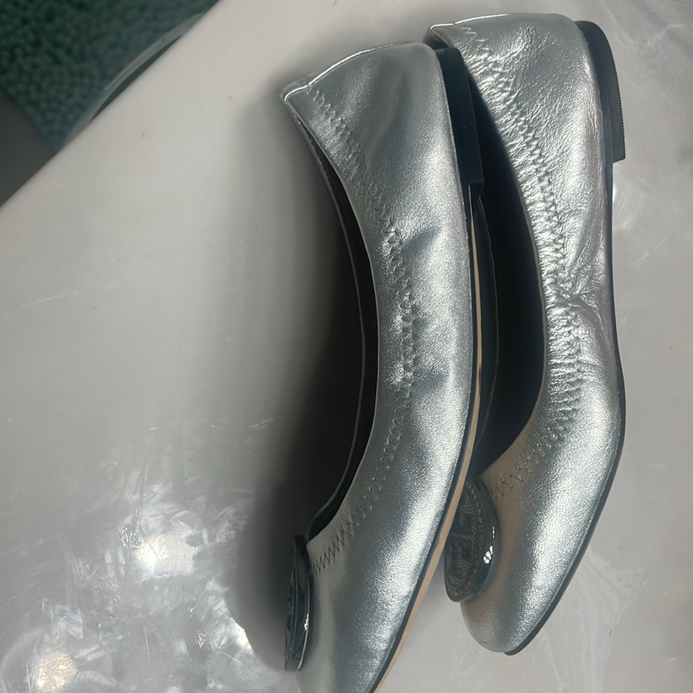 Tory Burch Silver Flats with Signature Medallion - Picture 8 of 9